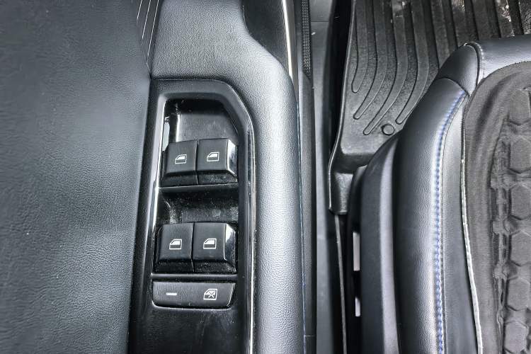 Used MG 4 EV 2022 425 km Luxury Edition
