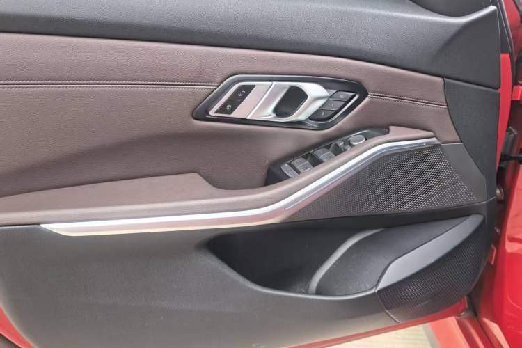 Used BMW i3 2022 eDrive 35 L
