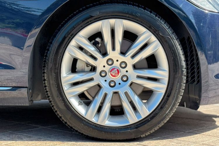 Used Jaguar XFL 2018 XFL 2.0T 250 PS Luxury Edition
