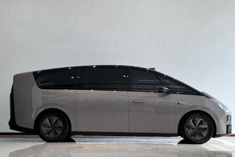 Used Li Auto MEGA 2024 Ultra Model