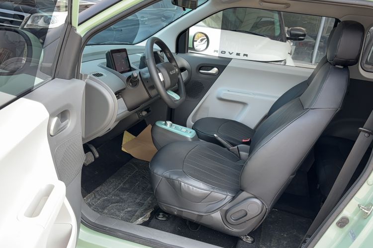 Used CHANGAN NEVO Lumin 2022 155 km – Refreshingly Sweet Edition Driver Seat