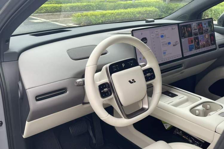 Used Li Auto Li Auto i6 2025 Model Two-Wheel-Drive Standard Type