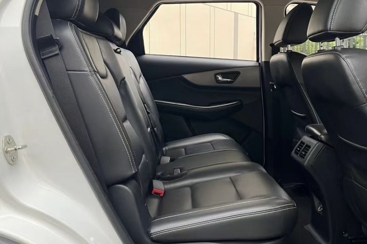 Used Dongfeng Fengon S560 2018 1.8L Manual Urban Model 7 Seats
