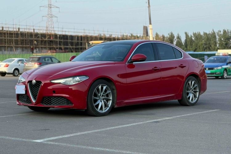 Used Alfa Romeo Giulia 2017 2.0T 200HP Luxury Edition