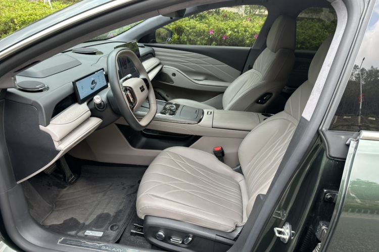 Used Geely Galaxy 8 2025 130km EM-P Starship Edition Left Front Seat