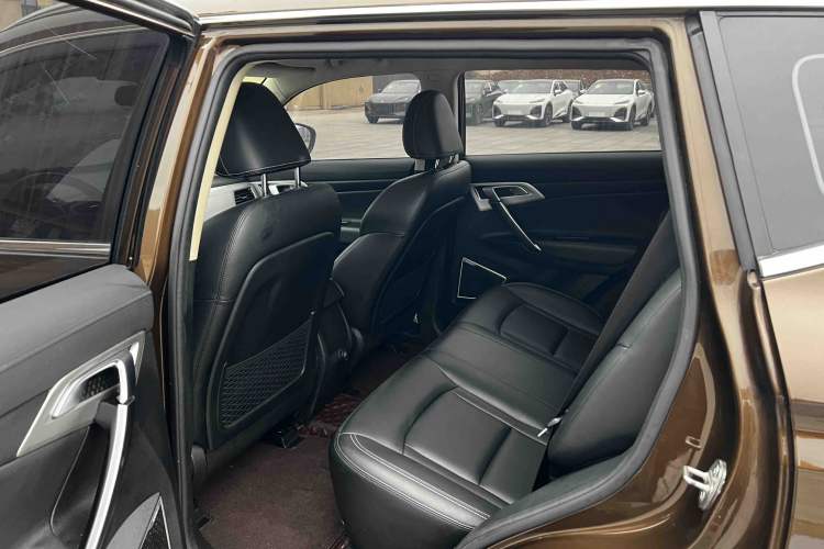 Used Geely Auto Emgrand X7 Sport 2016 2.0L Manual ZhiShang Version