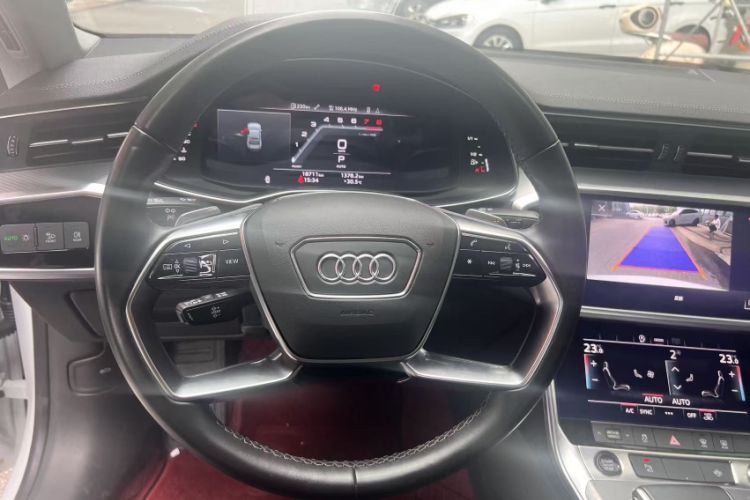 Used Audi A7L 2024 45TFSI S-line Dream-Building Edition Flow Crystal Package
