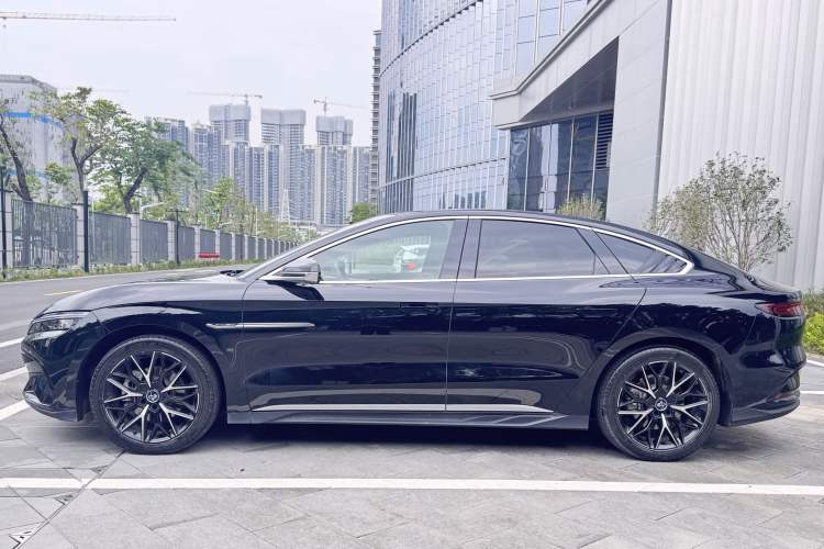 Used BYD Han 2024 EV Glory Edition 506KM Front-Wheel-Drive Premium Model
