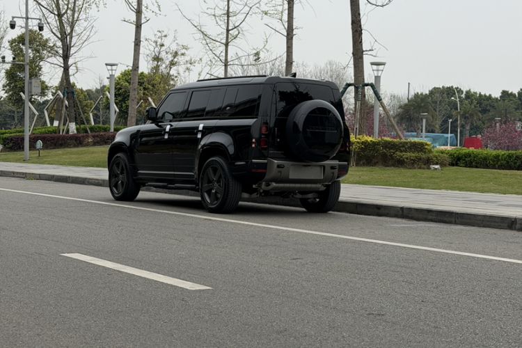 Used Land Rover Defender 2024 110 3.0T P400 X-DYNAMIC HSE Exterior 11