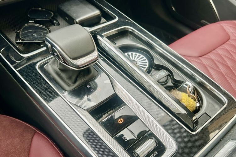 Used Hongqi HS5 2023 2.0T Qixiang Pro Edition
