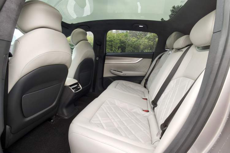 Used CHANGAN NEVO A07 2024 All-Electric "True Fragrance" Edition 710 Flagship Model Interior 3