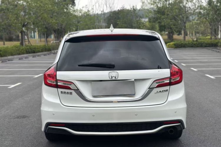 Used Honda Jade 2017 1.8L Automatic Classic Edition 5 seats
