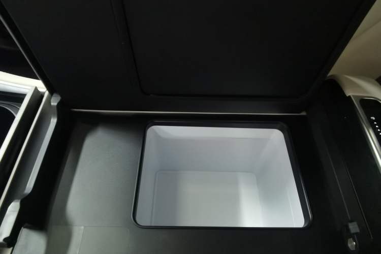 Used Denza N9 2025 Prestige Version
