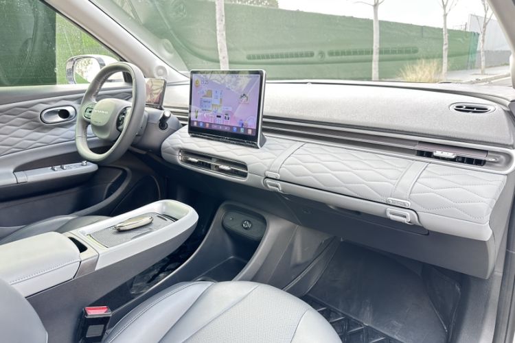 Used Dongfeng NAMMI 01 2024 New Edition 330 Plus Smart+ Interior 3