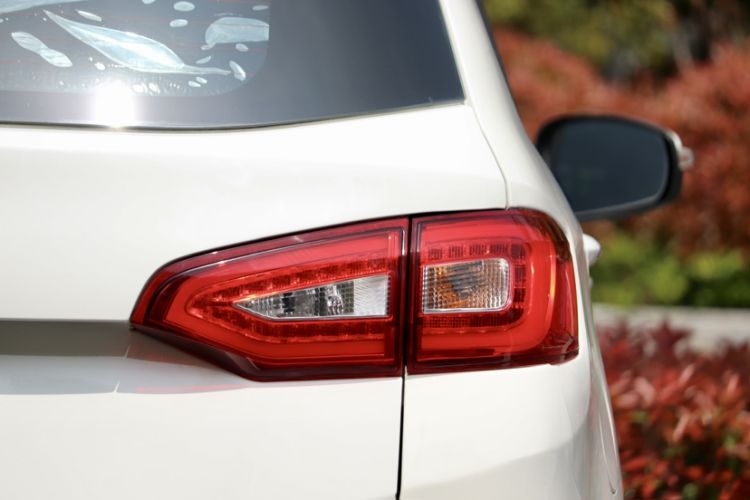 Used Haima Fumei MPV 2017 7-Seater Version 1.5T Automatic – Comfort & Enjoyment Trim Exterior 2