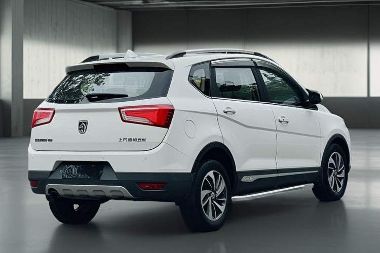 Used Baojun 560 2016 1.5T Manual Luxury Model Exterior 5