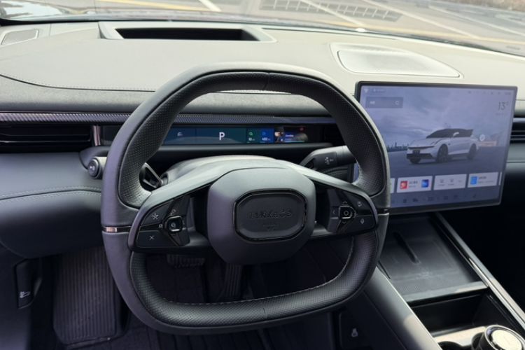 Used Lynk & Co 10 EM-P 2025 Model 120 Four-Wheel Drive Ultra Interior 4