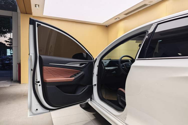 Used Changan Eado 2023 Changan Edition PLUS Blue Whale NE 1.4T GDI DCT Prestige Version
