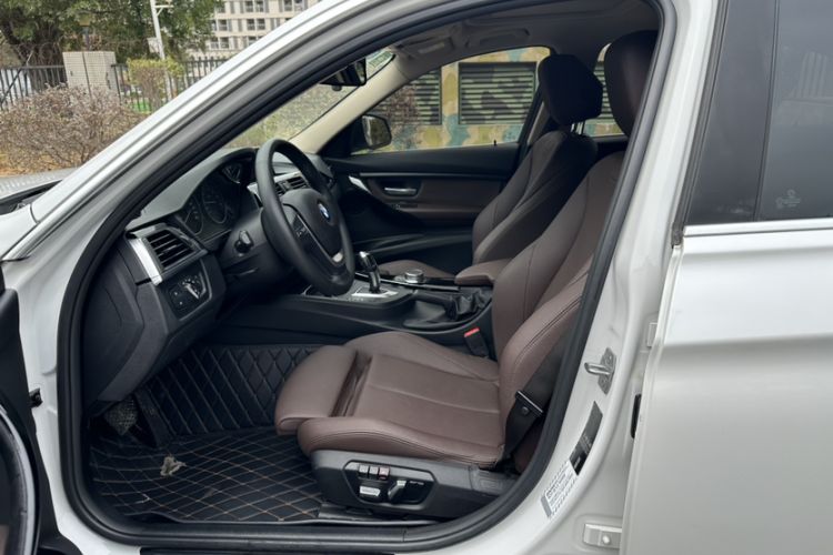 Used BMW 3 Series 2019 320Li Fashion Model
