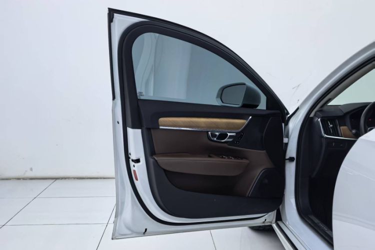 Used Volvo S90 2020 Facelifted T5 Zhiyi Luxury Edition