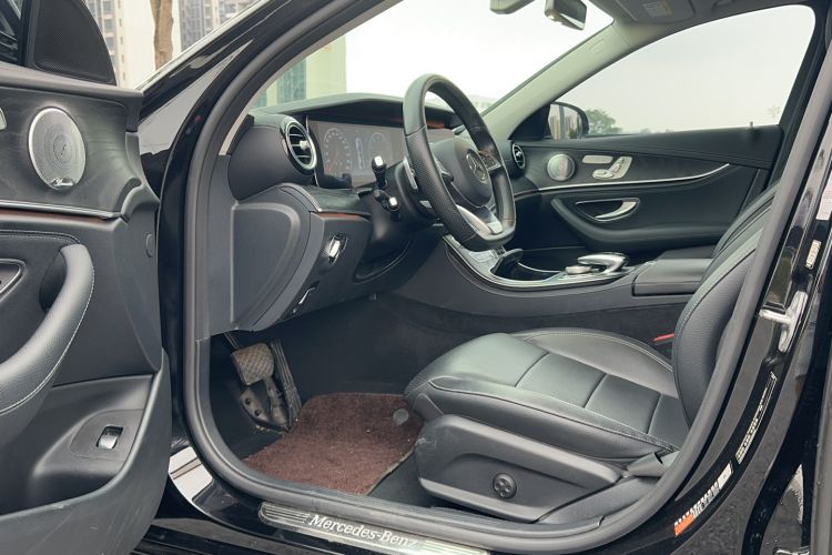 Used Mercedes-Benz E-Class 2018 E 300 L Sporty and Stylish Model