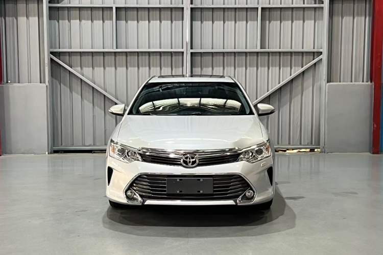 Used Toyota Camry 2015 2.5G Luxury Navigation Edition