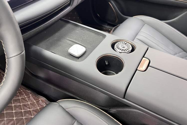 Used Baojun Enjoy 2025 Plug-in Hybrid 140km Luxury Edition
