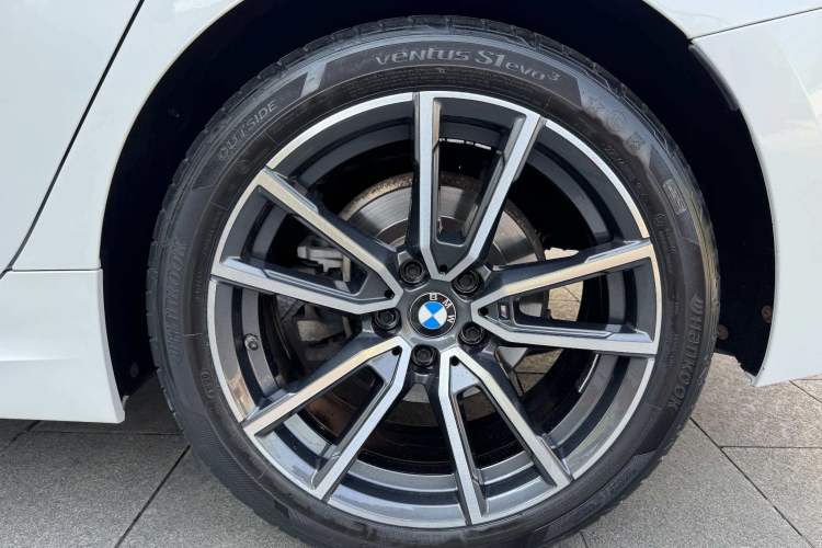 Used BMW 3 Series 2020 Facelifted 325i M Sport Package Exterior 7