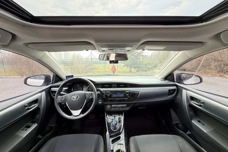 Used Toyota Levin 2016 Dual-Engine 1.8H GS E-CVT Elite Model with Sunroof
