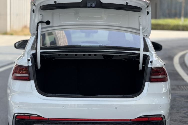 Used Volkswagen Lavida 2024 300TSI DSG Starry Sky Deluxe Edition
