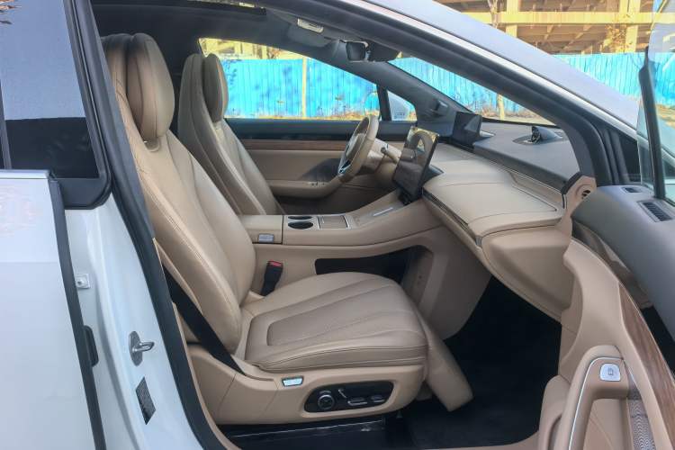 Used Hima Luxeed R7 2024 All-Electric 736 km Ultra
