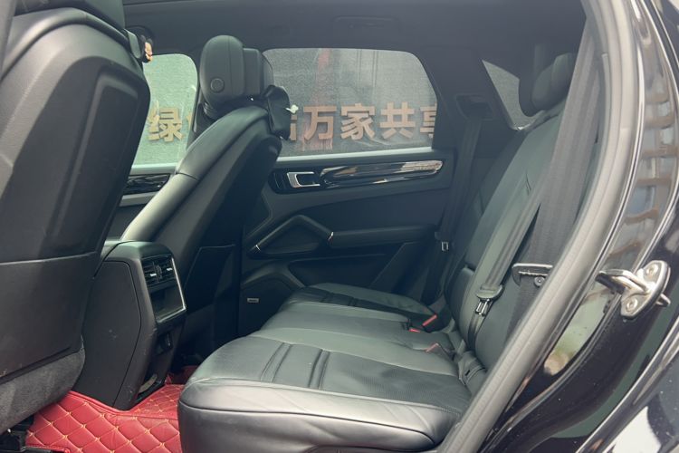 Used Porsche Cayenne 2018 Cayenne 3.0T Left Rear Seat