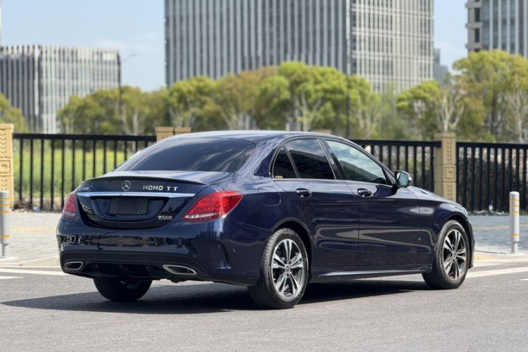 Used Mercedes-Benz C-Class 2017 Restyled C 200 Sport Edition Exterior 6