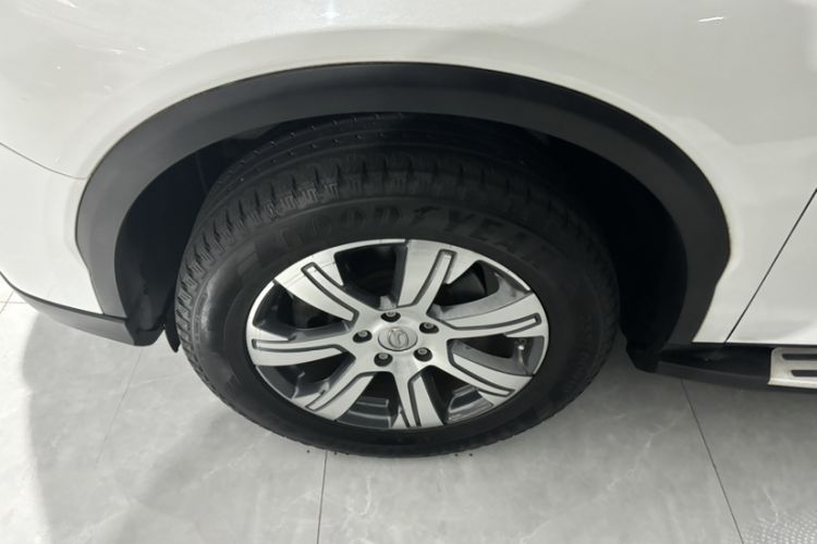 Used GAC Trumpchi GS7 2017 320T Four-Wheel Drive Luxury Smart Connectivity Model