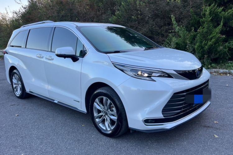 Used Toyota Sienna 2021 2.5L Hybrid Ultimate Edition
