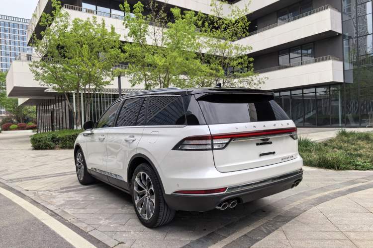 Used Lincoln Aviator 2020 3.0T V6 All-Wheel Drive Executive Version
