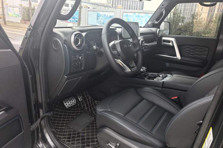 Used BAIC Off-Road BJ40 2023 2.0D Automatic Four-Wheel Drive Blade Hero Edition Adventurer Type
