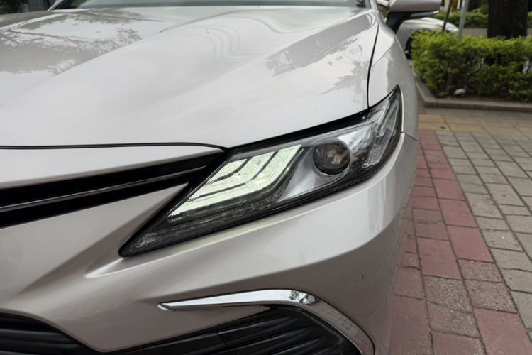 Used Toyota Camry 2021 2.0G Luxury Edition
