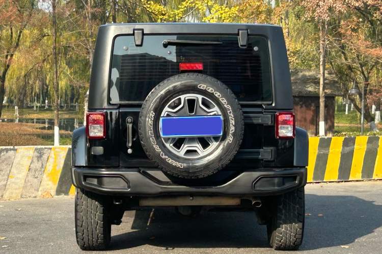 Used Jeep Wrangler 2017 3.0L Sahara Four-Door Comfort Edition