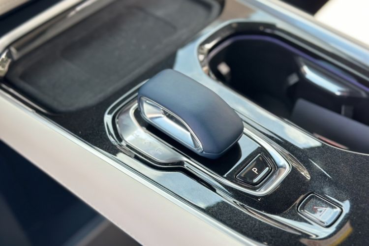 Used Zeekr 009 2024 Six-Seat Executive Version 4WD 108 kWh
