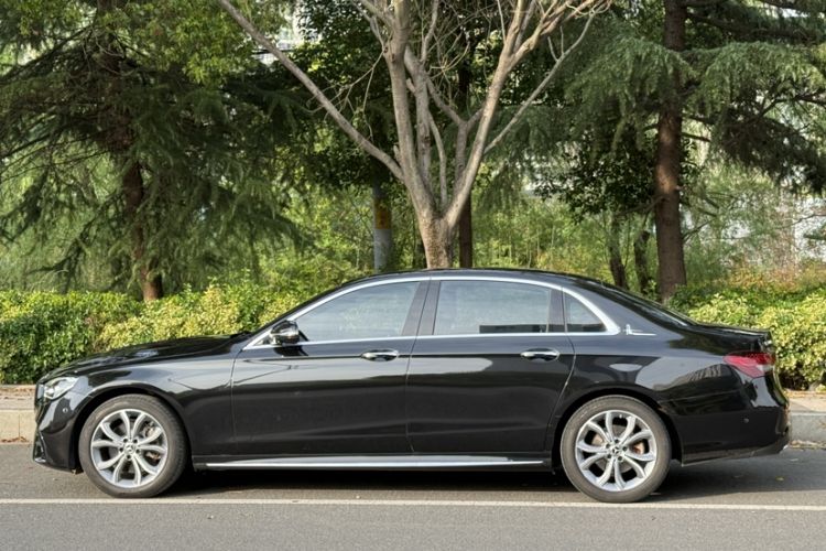 Used Mercedes-Benz E-Class 2021 E 300 L Sporty and Stylish Model Exterior 1