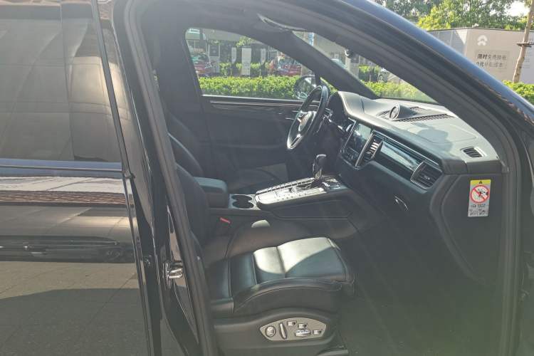 Used Porsche Macan 2017 Macan Turbo 3.6T