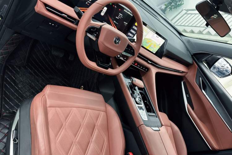 Used Changan CS75 PLUS 2023 3rd Generation 1.5T Automatic Prestige Model
