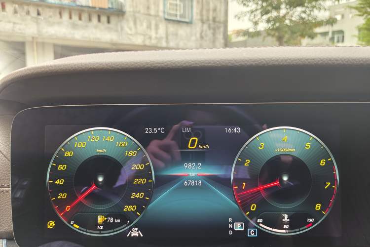 Used Mercedes-Benz CLS 2021 CLS 300 Luxury Model Odometer Close Up