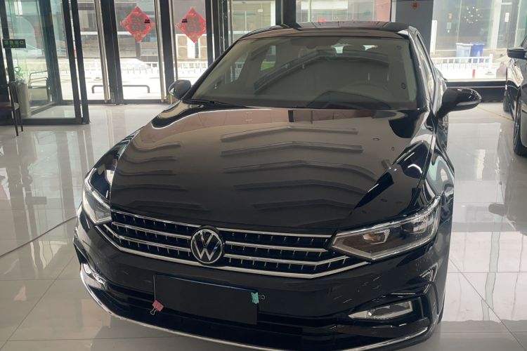 Used Volkswagen Magotan 2023 2 Million Units Limited Edition 330TSI DSG Leading Version Exterior 1