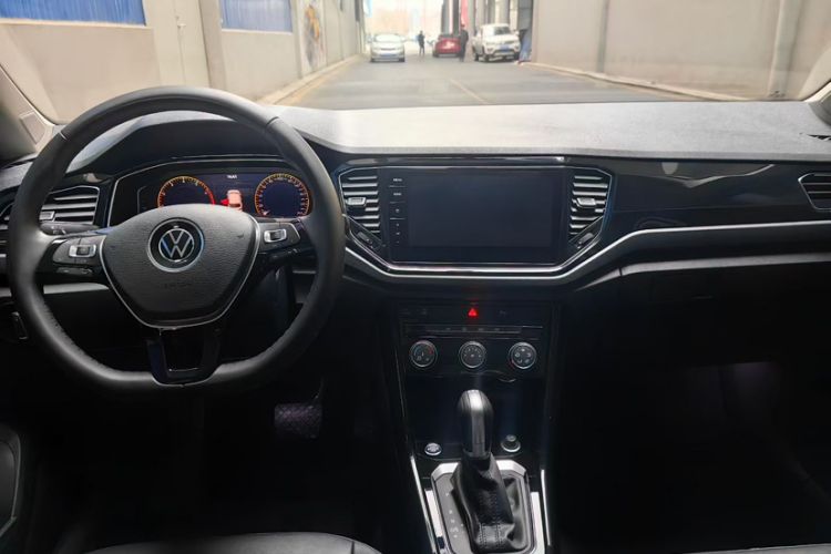 Used Volkswagen T-ROC 2022 280TSI DSG Two-Wheel Drive Comfort PLUS