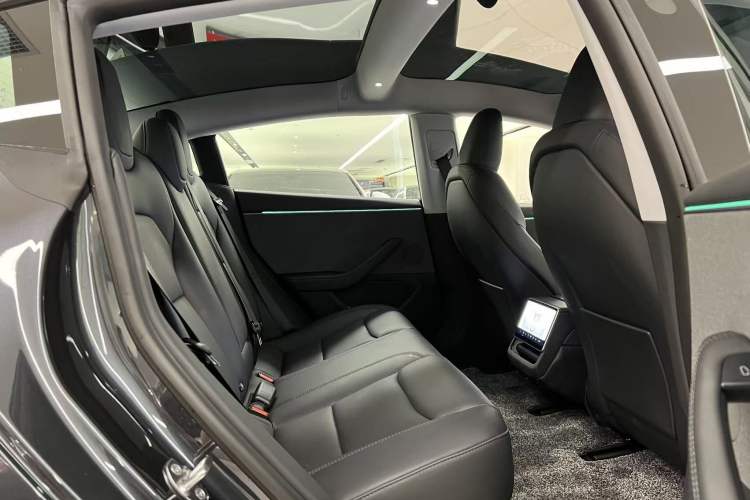 Used Tesla Model 3 2025 Rear-Wheel-Drive Version Interior 5