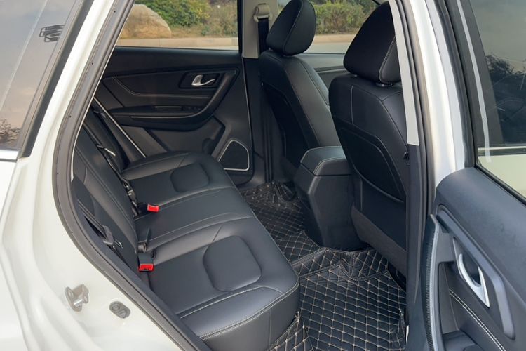 Used Bestune X40 2019 1.6L Automatic Luxury Version China V Emission Standard Interior 2