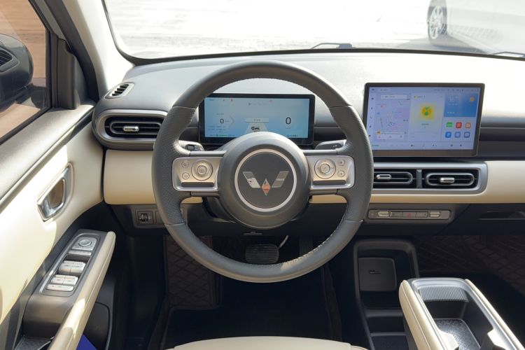 Used Wuling Bingo PLUS 2024 330 km Range Five-Seater Version
