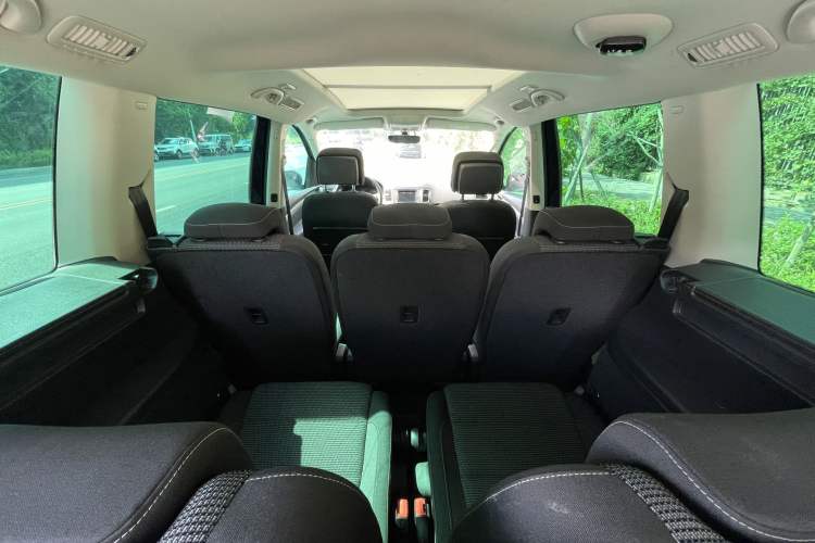 Used Volkswagen Sharan 2018 Revised Version 380TSI Comfort Edition 7-Seater
